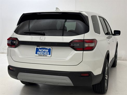 New 2025 Honda Pilot EX-L image 10