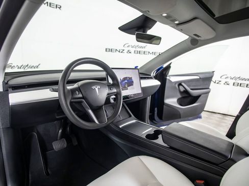 Used 2024 Tesla Model Y Long Range AWD/4WD image 20