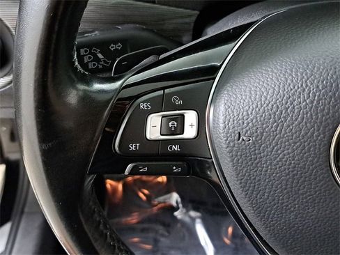 Used 2022 Volkswagen Passat 2.0T R-Line image 25