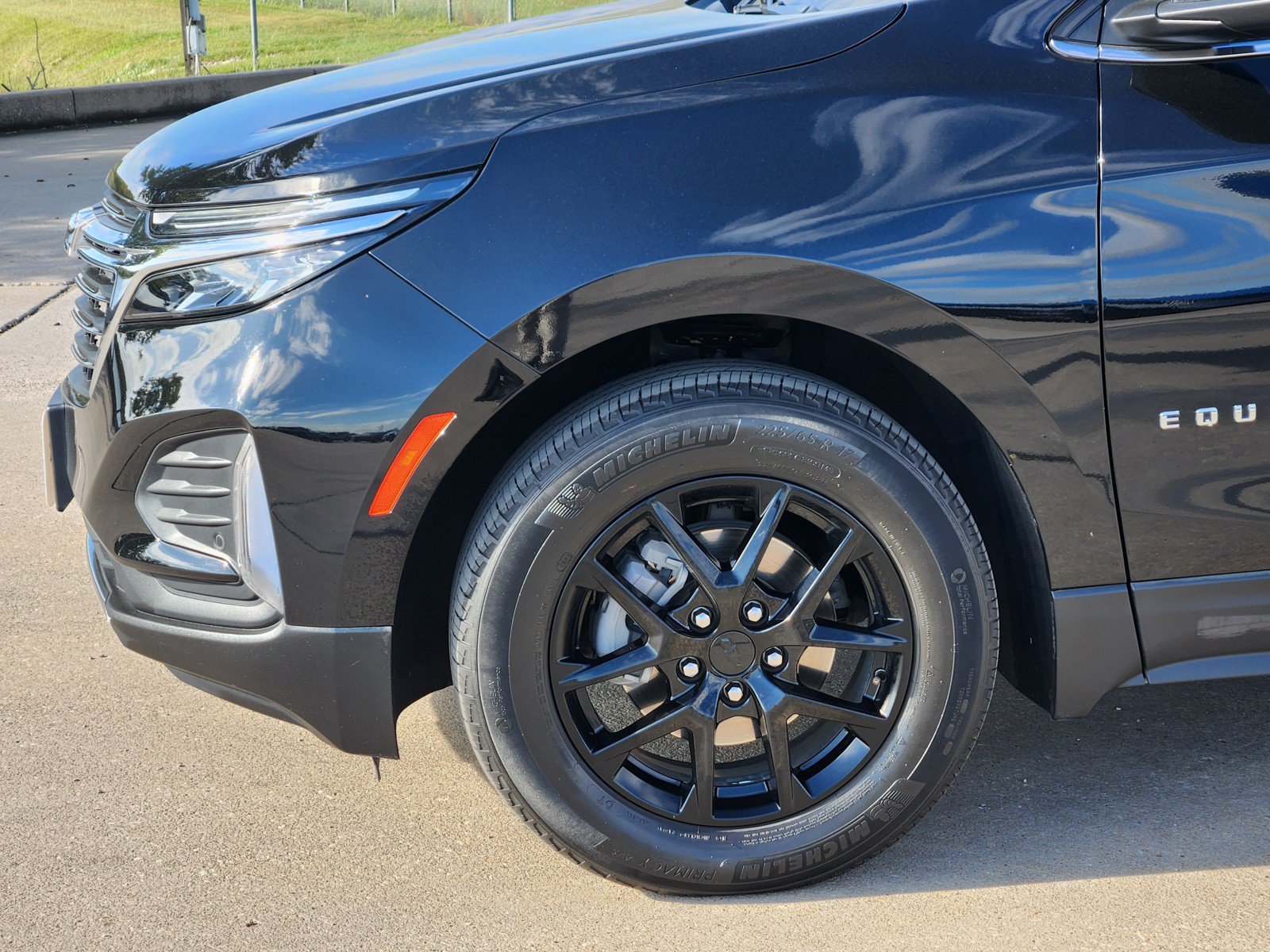 Used 2024 Chevrolet Equinox LT FWD image 25