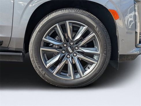 Used 2021 Cadillac Escalade Sport w/ Driver Assist Tech Package image 11