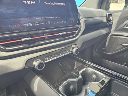 Used 2026 Chevrolet Silverado EV Trail Boss AWD/4WD image 31
