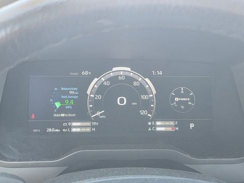 Used 2024 Toyota Tundra Limited AWD/4WD image 36