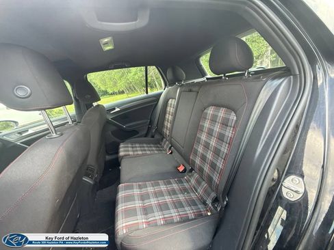 Used 2018 Volkswagen GTI SE FWD image 30