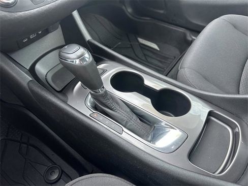 Used 2020 Chevrolet Malibu LS image 17