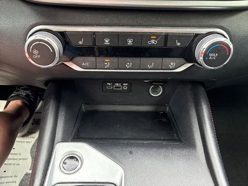 Used 2022 Nissan Altima 2.0 SR FWD image 21