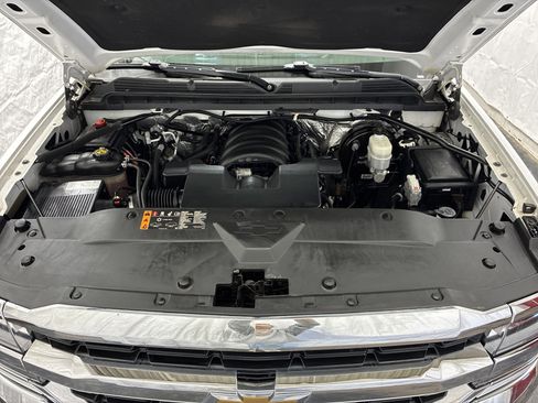 Used 2018 Chevrolet Silverado 1500 LT w/ All Star Edition AWD/4WD image 6