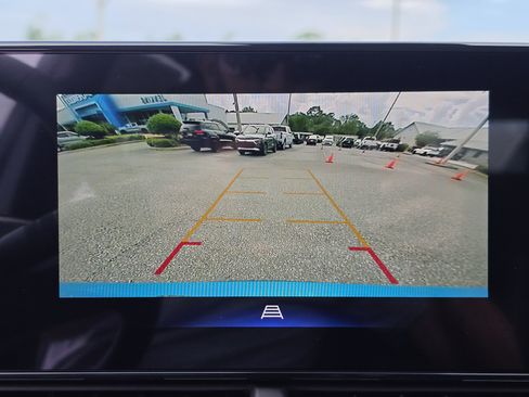 New 2026 Chevrolet Trax LT w/ Sunroof Package FWD image 28