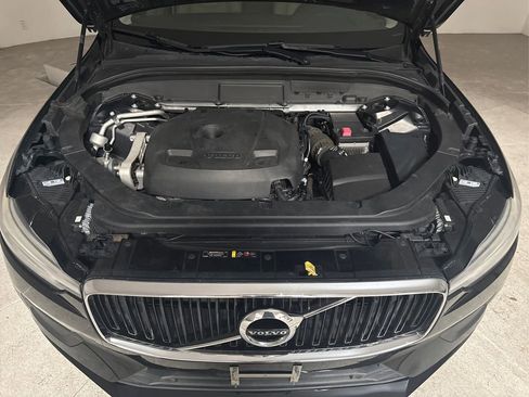 Used 2018 Volvo XC60 T6 Momentum w/ Vision Package image 26