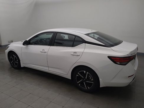 Used 2025 Nissan Sentra SV FWD image 3