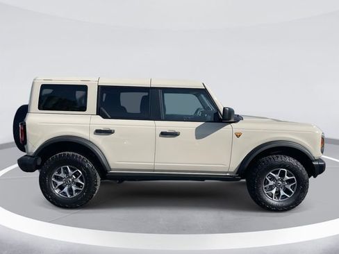Certified 2025 Ford Bronco Badlands AWD/4WD image 4