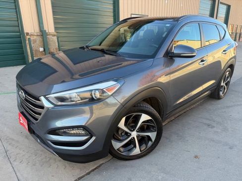 Used 2016 Hyundai Tucson Limited w/ Option Group 03 image 2