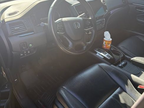 Used 2019 Honda Pilot Touring image 5
