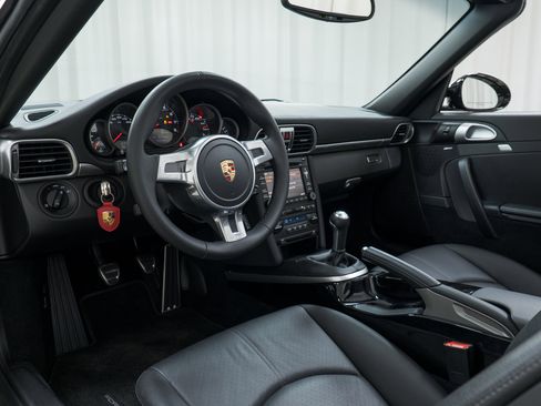 Used 2012 Porsche 911 Carrera Black Edition image 16