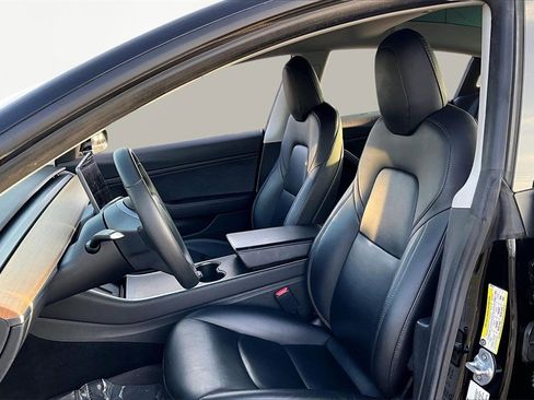 Used 2019 Tesla Model 3 Long Range image 25