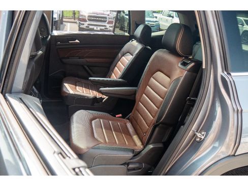 Used 2023 Volkswagen Atlas SEL Premium AWD/4WD image 18