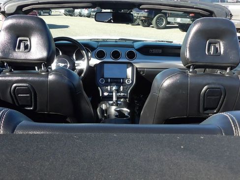 Used 2020 Ford Mustang Premium image 21