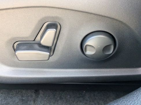 New 2026 Jeep Compass Latitude image 18