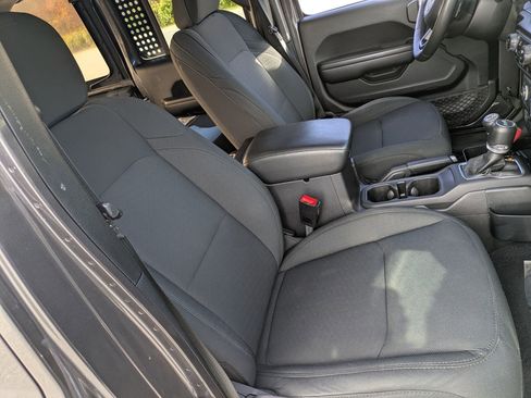 Used 2020 Jeep Wrangler Unlimited Sport S image 23