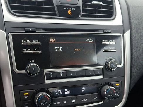 Used 2016 Nissan Altima 2.5 SV image 16