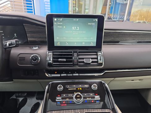 Used 2018 Lincoln Navigator L Black Label w/ Cargo Package image 24