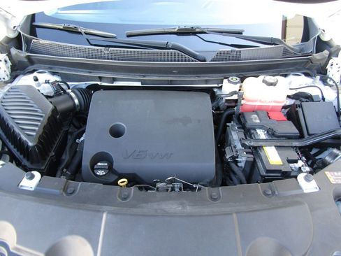 Used 2019 Chevrolet Traverse LT image 30