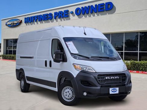 Used 2026 RAM ProMaster 2500 w/ Convenience Group FWD image 1
