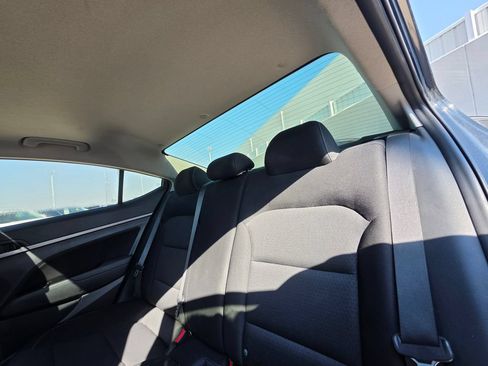 Used 2017 Hyundai Elantra Value Edition FWD image 11