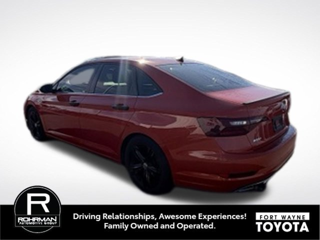 Used 2021 Volkswagen Jetta R-Line FWD image 3