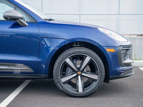 Certified 2026 Porsche Macan Turbo AWD/4WD image 9