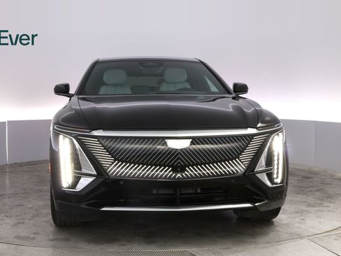 Used 2024 Cadillac Lyriq Luxury AWD/4WD image 12