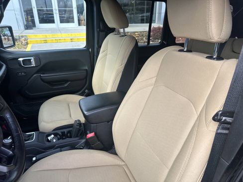 Used 2020 Jeep Wrangler Unlimited Sport image 19