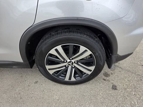 Used 2025 Mitsubishi Outlander Sport LE AWD/4WD image 26
