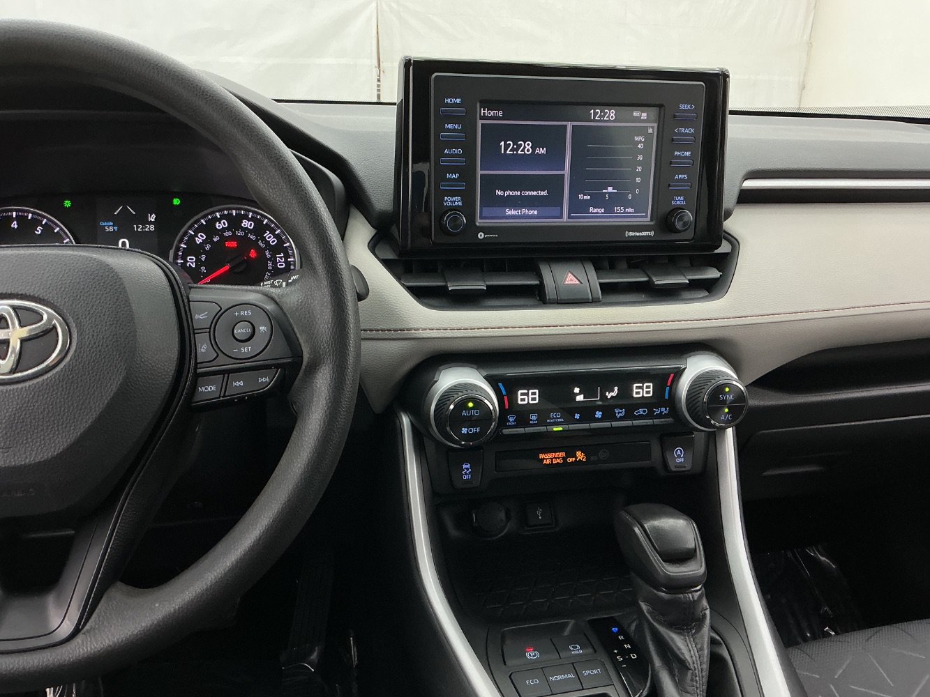 Used 2020 Toyota RAV4 XLE FWD image 33