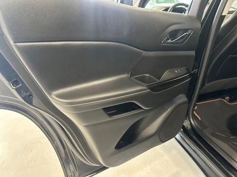 Used 2022 GMC Acadia AT4 w/ Technology Package image 36