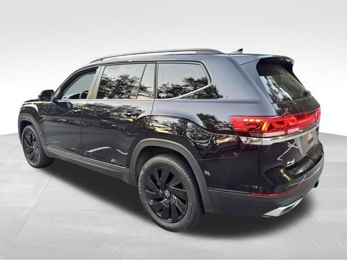 Used 2025 Volkswagen Atlas SE FWD image 3