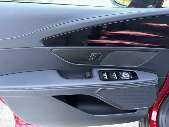 New 2026 Lincoln Nautilus Premier AWD/4WD image 8