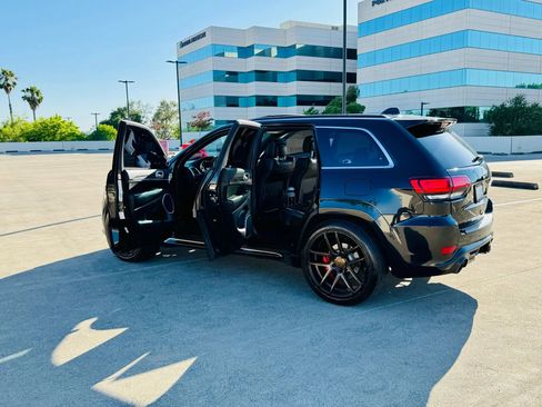 Used 2014 Jeep Grand Cherokee SRT8 w/ Luxury Group II AWD/4WD image 69