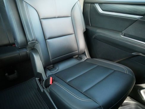 Used 2025 GMC Acadia Elevation w/ Elevation Premium Package AWD/4WD image 14
