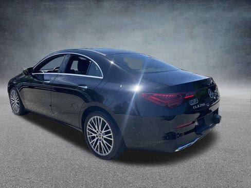 Used 2025 Mercedes-Benz CLA 250 4MATIC image 11