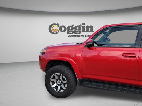 Used 2021 Toyota 4Runner TRD Off-Road Premium AWD/4WD image 24