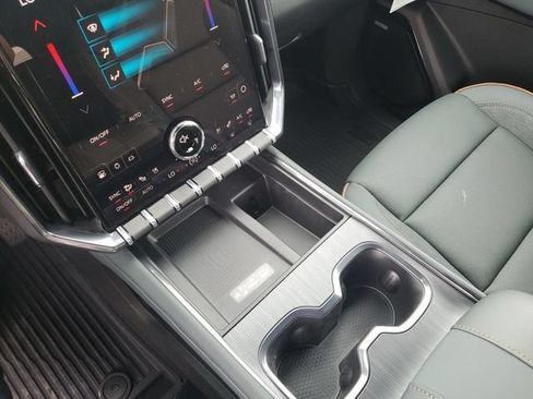 New 2026 GMC Acadia AT4 w/ Luxury Package AWD/4WD image 21