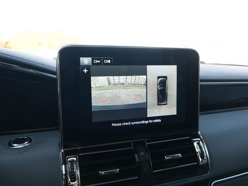 Used 2019 Lincoln Navigator Select w/ Technology Package image 39