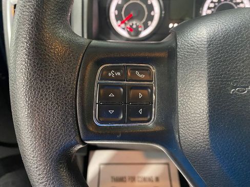 Used 2019 RAM 1500 Classic SLT image 9