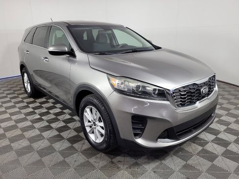 Used 2019 Kia Sorento FWD V6 image 13