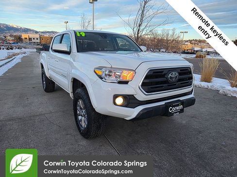 Used 2019 Toyota Tacoma SR5 image 1