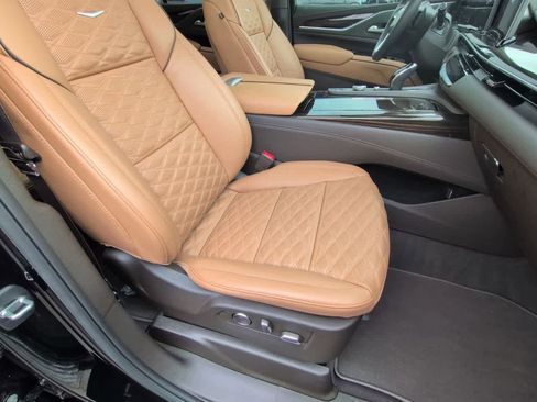 Used 2024 Cadillac Escalade Sport w/ LPO, ONYX Package image 24