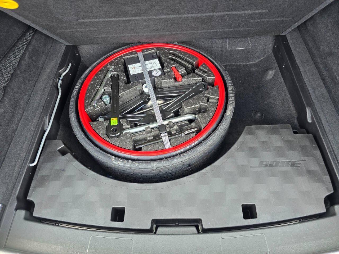 Used 2019 Porsche Cayenne AWD/4WD image 30