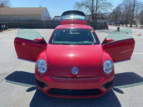 Used 2019 Volkswagen Beetle 2.0T SE image 29