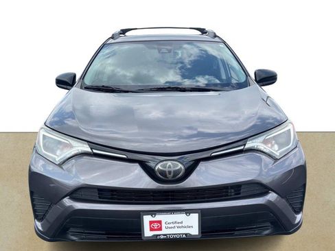 Used 2017 Toyota RAV4 LE FWD image 9